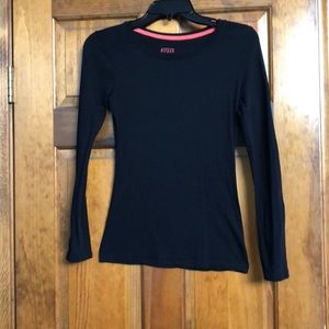Black long sleeve T-shirt
